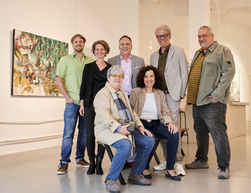 Künstler Benjamin Burkard, ESNZ-Inhaberin Katja Weigand, Laudatorin Karin Merchel, Bürgermeister Klaus Kreß, Galeristin Kyria Margaritis, Galerist Gérard Margaritis, Künstler Raphael Rack. (v.l.n.r.)Alle Fotos von Frank Baumhammel.